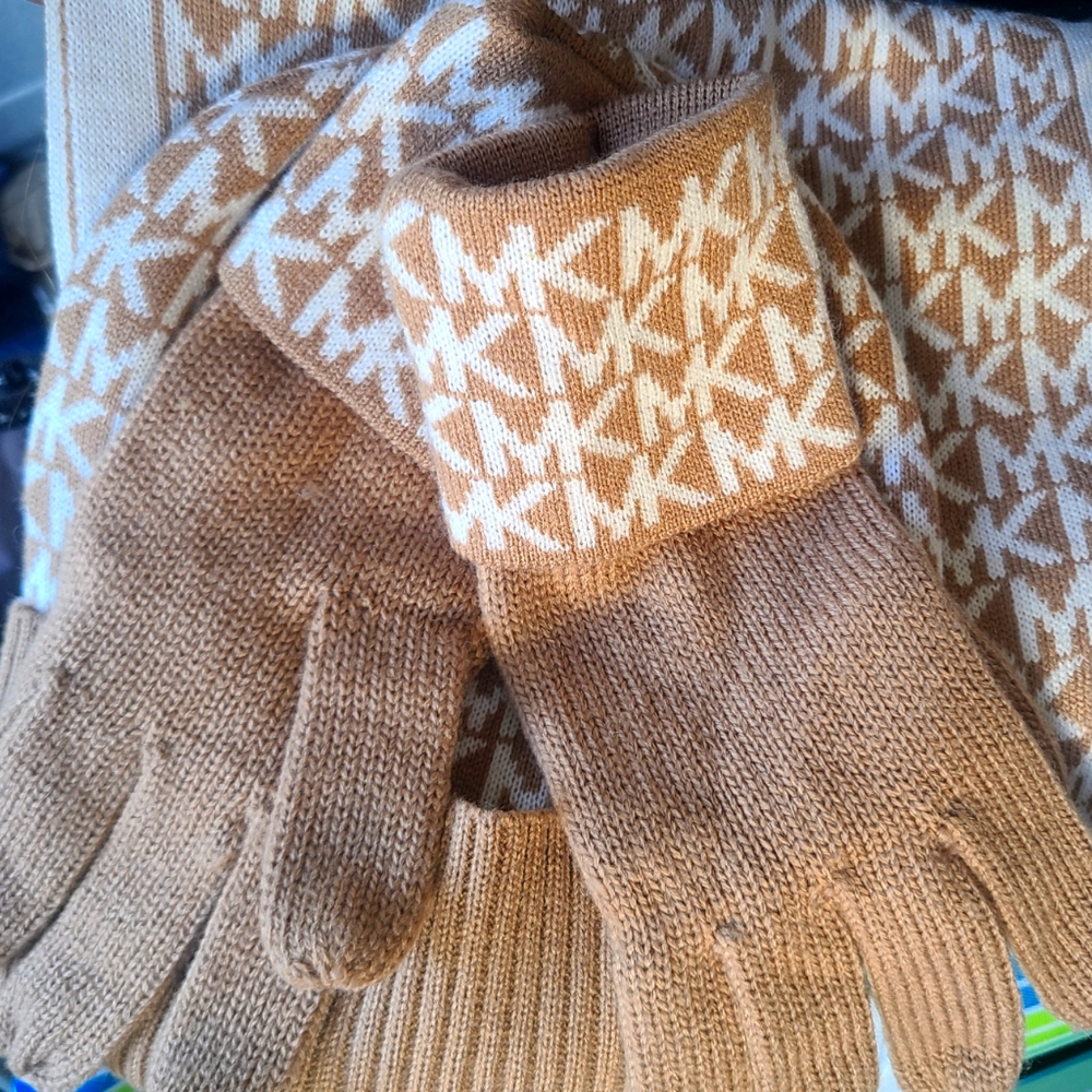 Michael Kors Winter Set